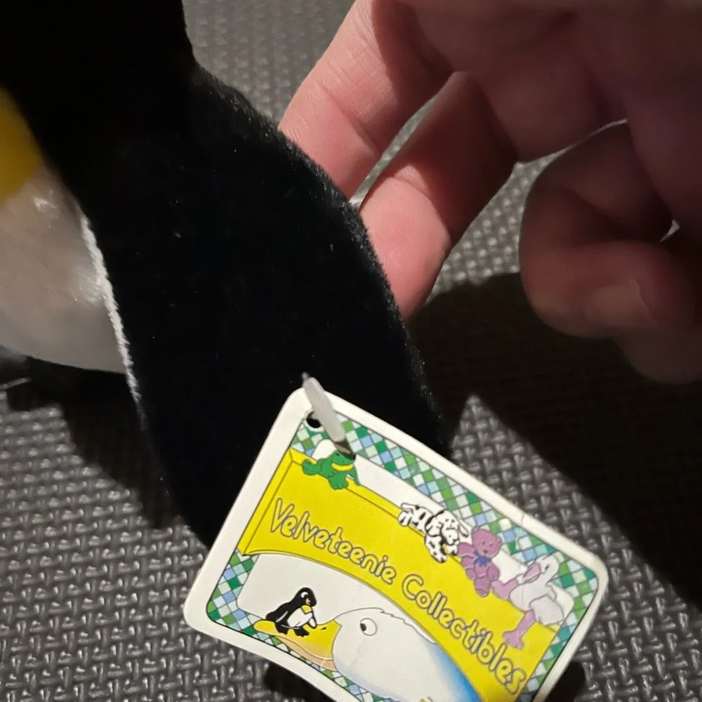 NWT vintage plush beanie Penguin